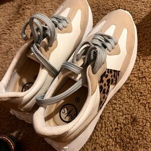 Stylish Leopard Print Sneakers